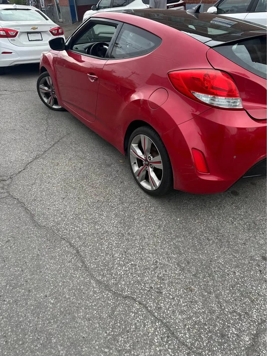 2013 Hyundai Veloster - Image 3 of 5