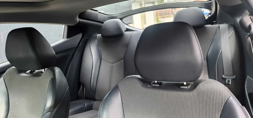 2013 Hyundai Veloster - Image 6 of 8