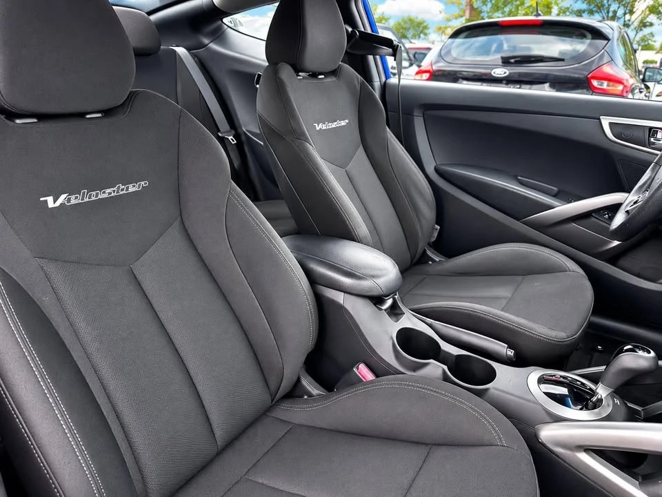 2013 Hyundai Veloster - Image 12 of 18