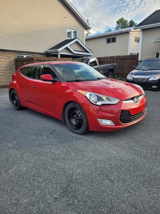 2013 Hyundai Veloster - Image 2 of 9