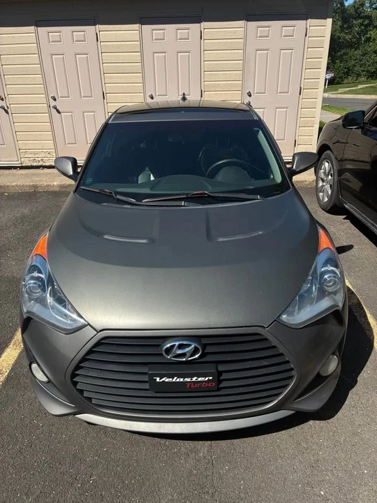 2013 Hyundai Veloster - Image 2 of 9