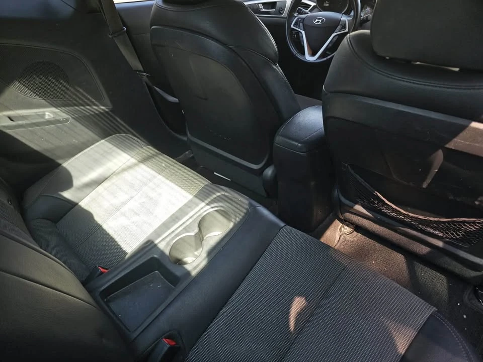 2013 Hyundai Veloster - Image 4 of 5