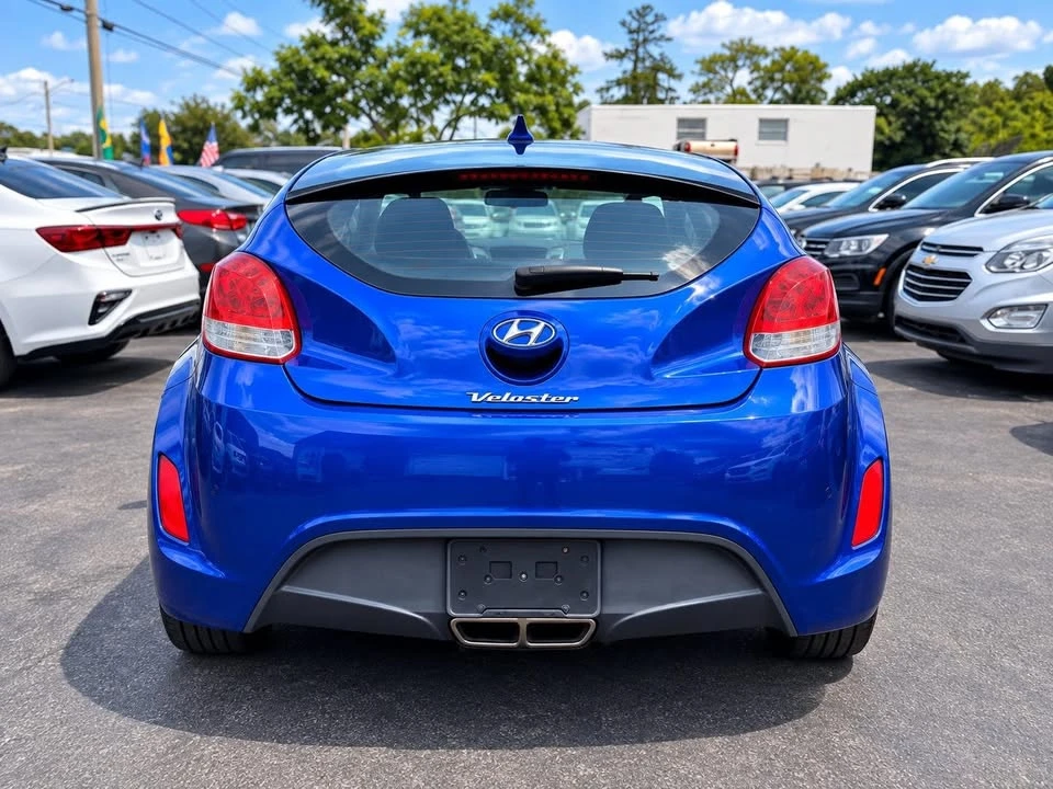 2013 Hyundai Veloster - Image 17 of 18