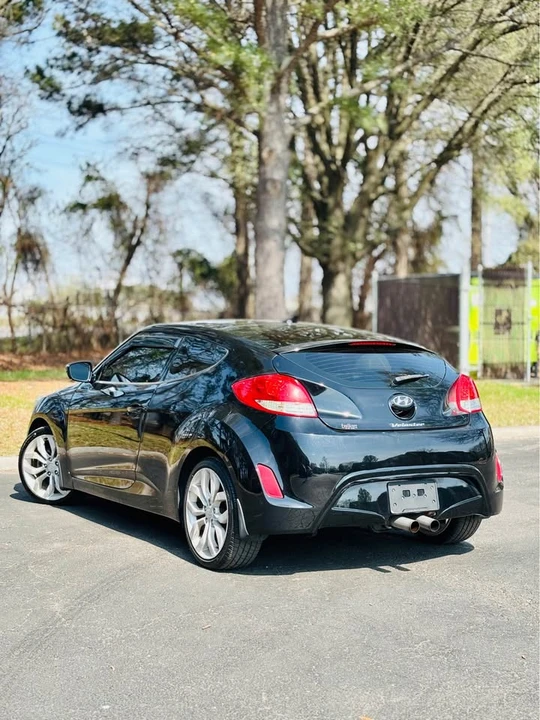 2013 Hyundai Veloster - Image 14 of 16