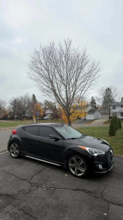 2013 Hyundai Veloster - Image 2 of 7