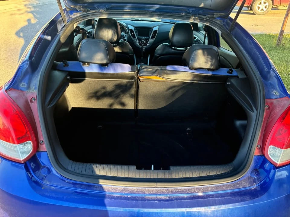 2013 Hyundai Veloster - Image 12 of 13