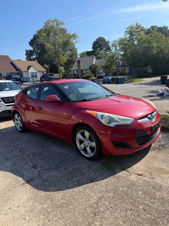 2013 Hyundai Veloster - Image 2 of 12