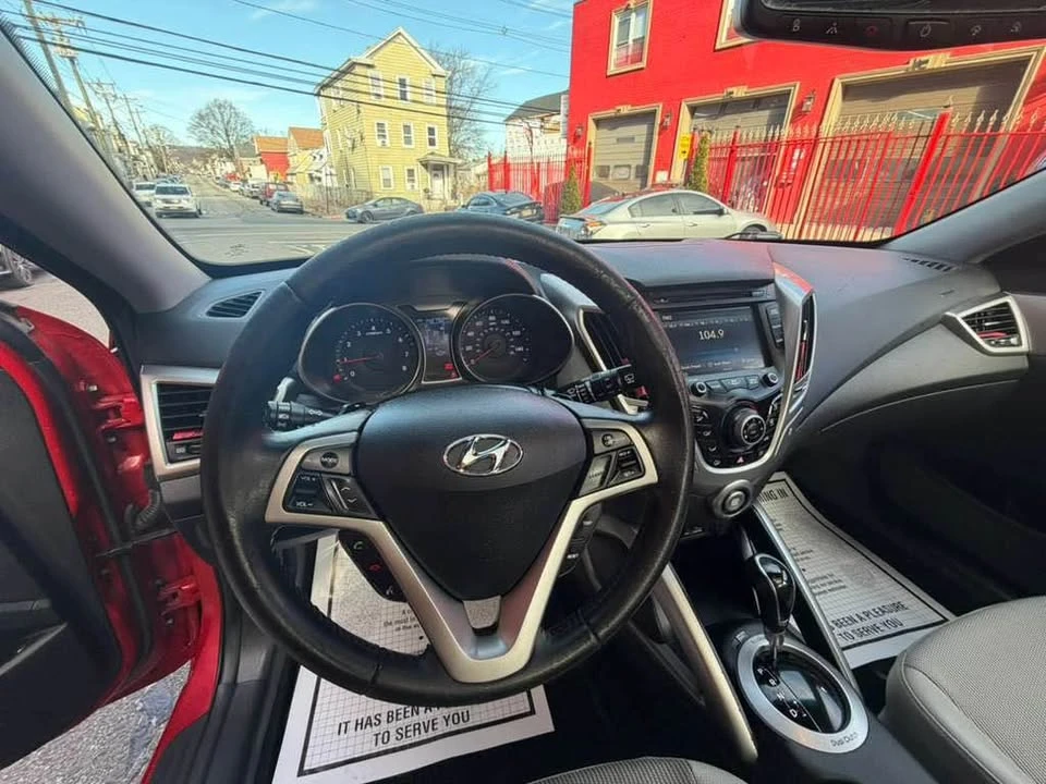 2013 Hyundai Veloster - Image 11 of 12