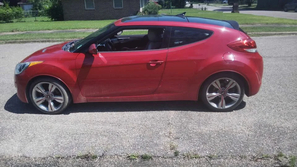 2013 Hyundai Veloster - Image 3 of 9