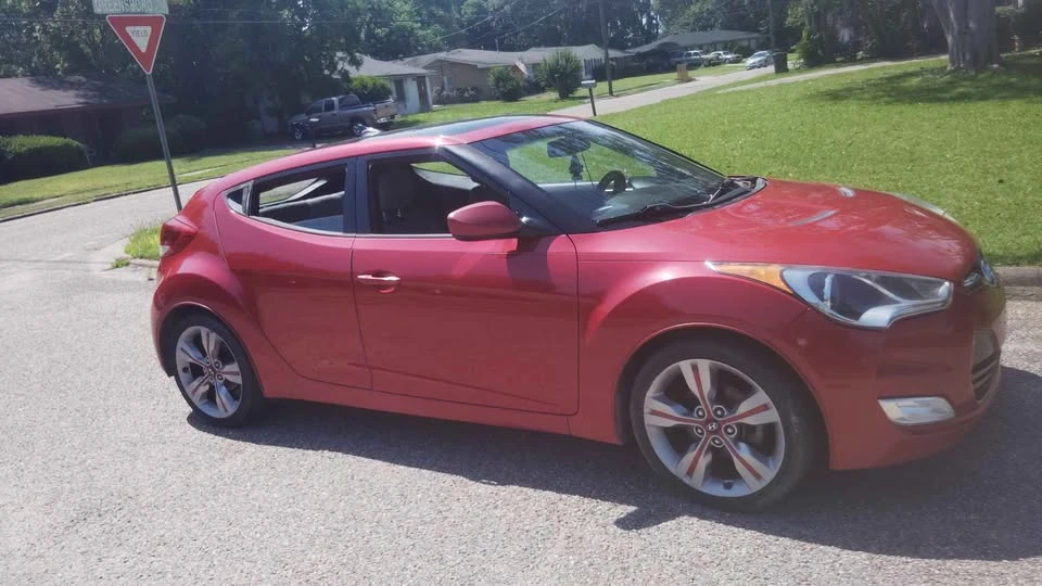 2013 Hyundai Veloster - Image 4 of 9