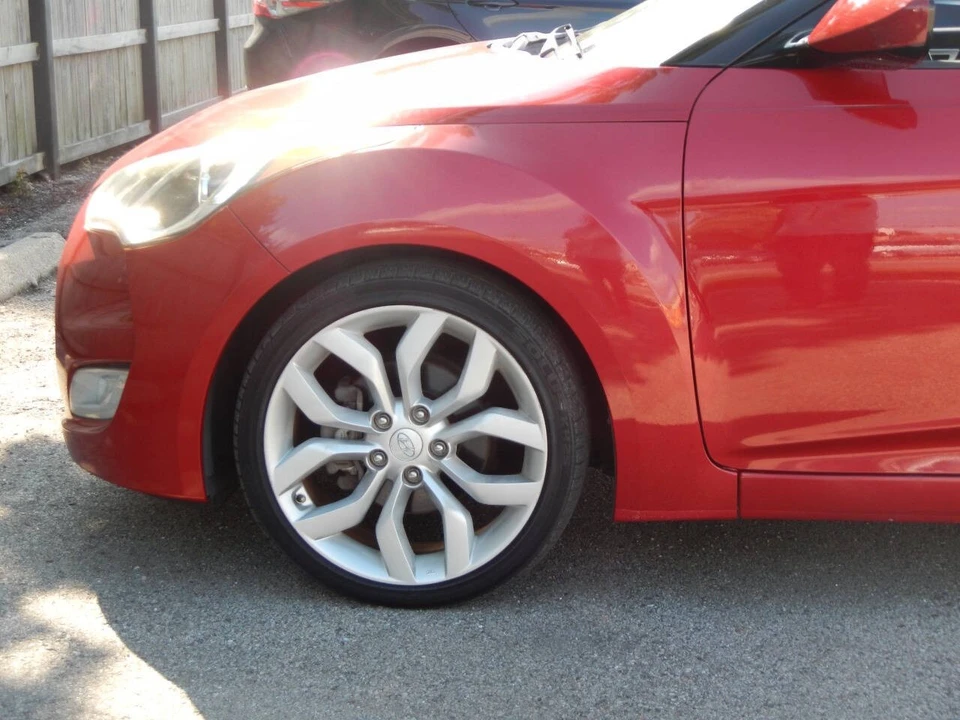 2013 Hyundai Veloster - Image 23 of 31