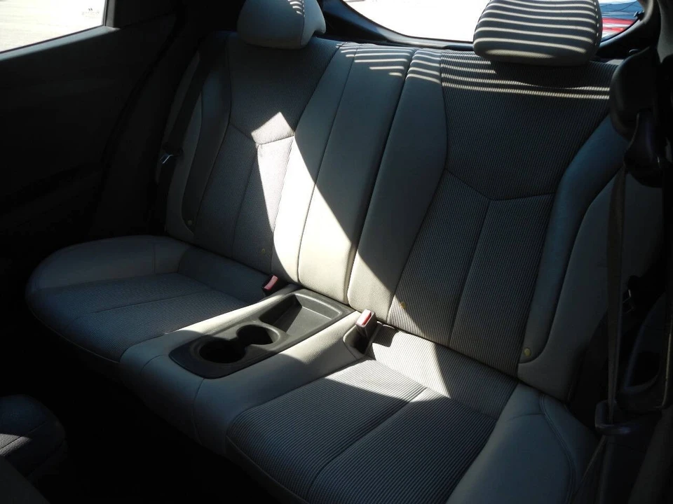 2013 Hyundai Veloster - Image 28 of 31