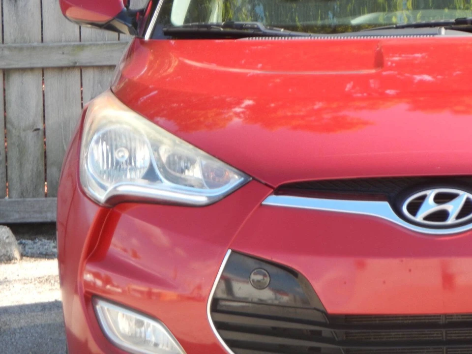 2013 Hyundai Veloster - Image 10 of 12