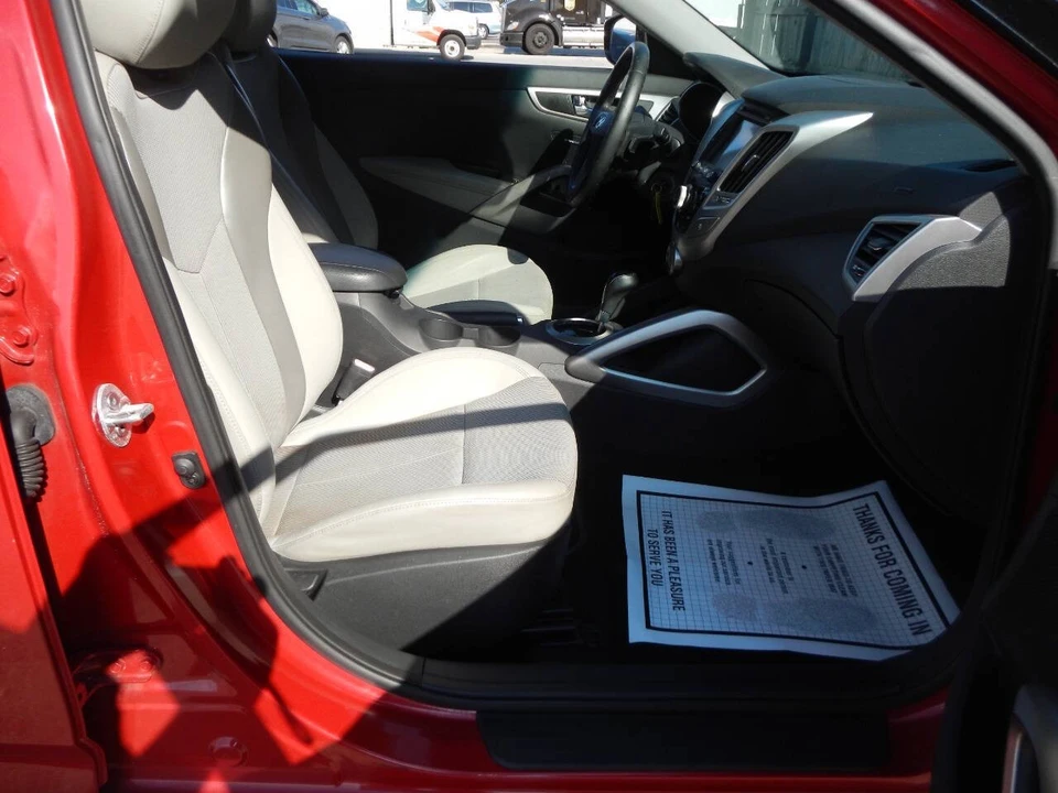 2013 Hyundai Veloster - Image 30 of 31