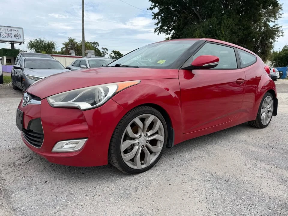2013 Hyundai Veloster - Image 3 of 10