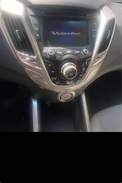 2013 Hyundai Veloster - Image 5 of 7