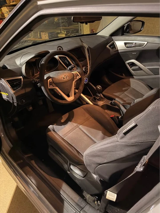 2013 Hyundai - Image 6 of 10