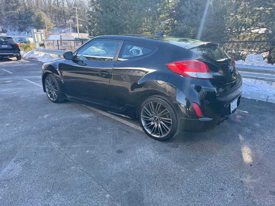 2013 Hyundai Veloster - Image 2 of 16