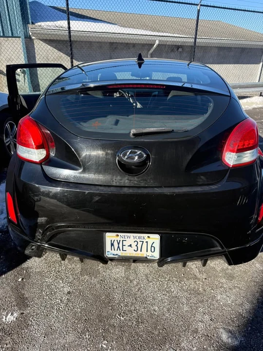 2013 Hyundai Veloster - Image 9 of 16