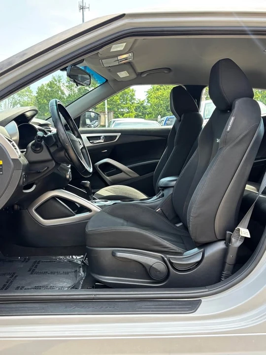 2013 Hyundai Veloster - Image 7 of 20
