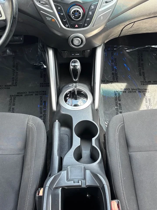 2013 Hyundai Veloster - Image 16 of 20
