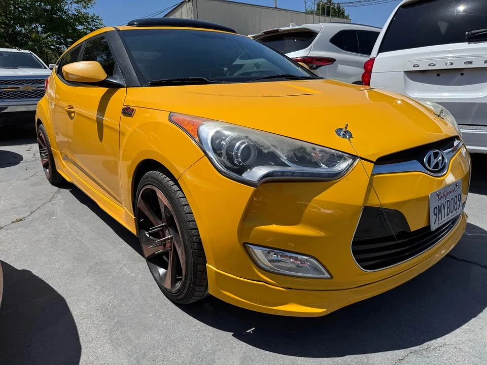 2013 Hyundai Veloster - Image 2 of 4