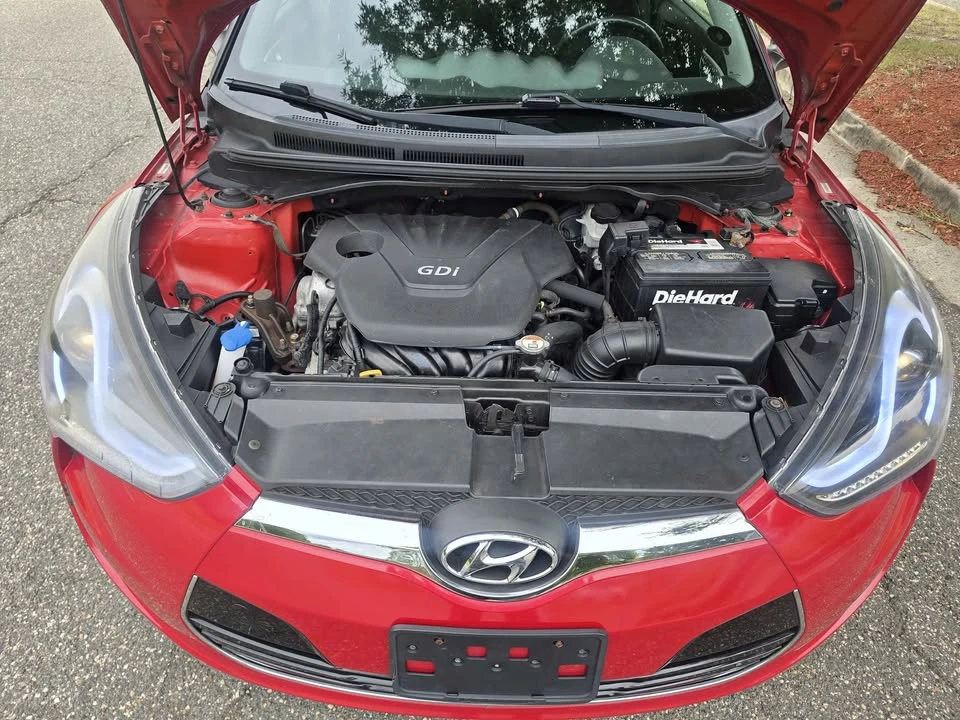 2013 Hyundai Veloster - Image 14 of 16