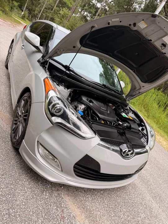 2013 Hyundai Veloster - Image 13 of 19