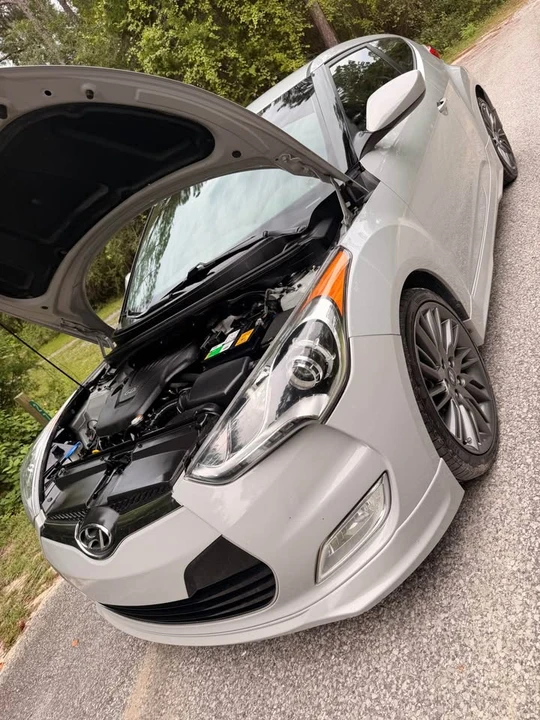 2013 Hyundai Veloster - Image 14 of 19