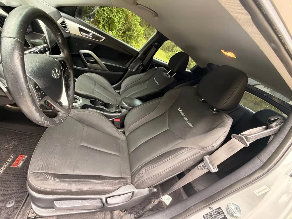 2013 Hyundai Veloster - Image 17 of 19