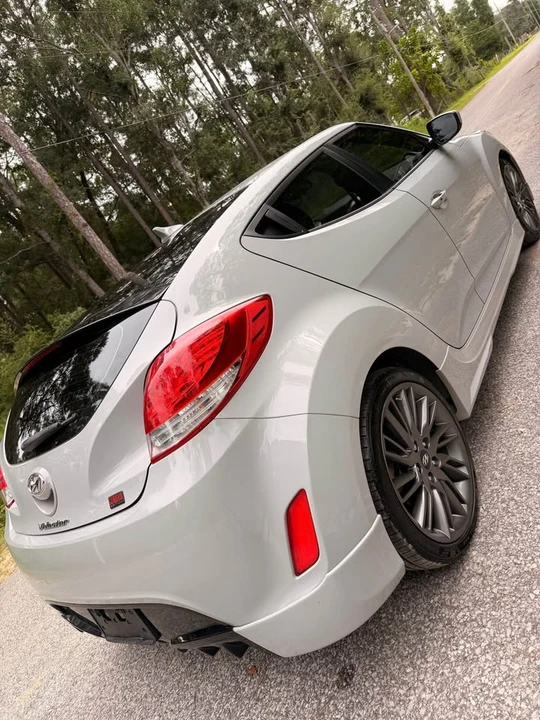 2013 Hyundai Veloster - Image 3 of 19