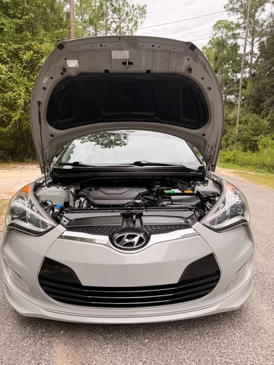 2013 Hyundai Veloster - Image 11 of 19