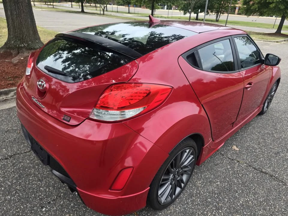 2013 Hyundai Veloster - Image 2 of 16