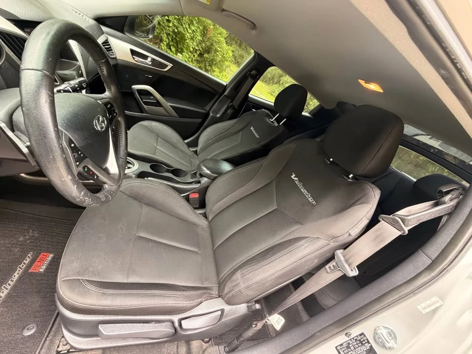 2013 Hyundai Veloster - Image 12 of 19