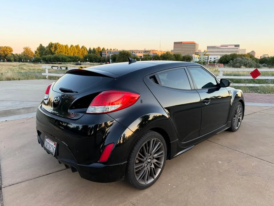 2013 Hyundai Veloster - Image 6 of 17