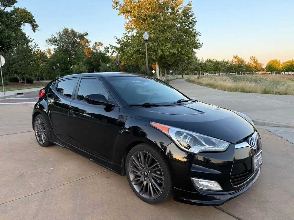 2013 Hyundai Veloster - Image 8 of 17