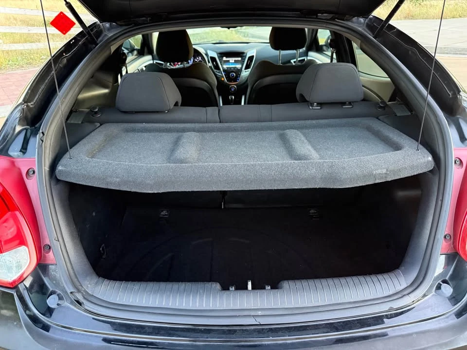 2013 Hyundai Veloster - Image 15 of 17