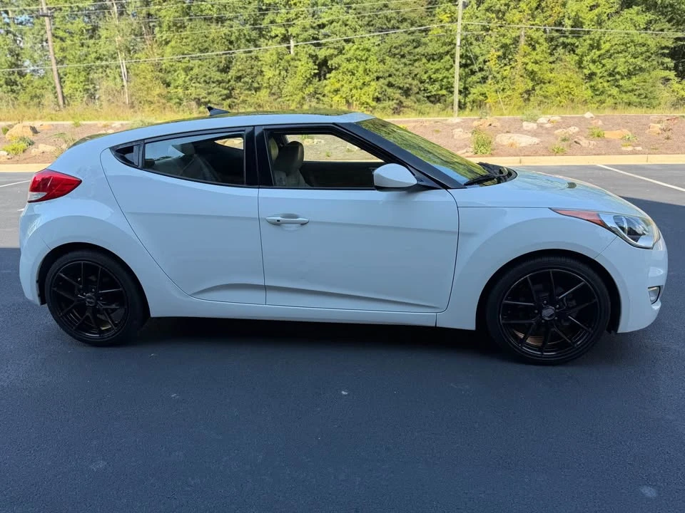 2013 Hyundai Veloster - Image 4 of 16