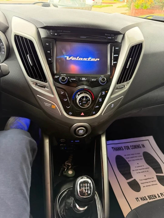 2013 Hyundai Veloster - Image 9 of 9