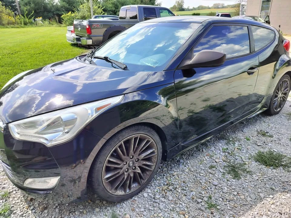2013 Hyundai Veloster - Image 2 of 10