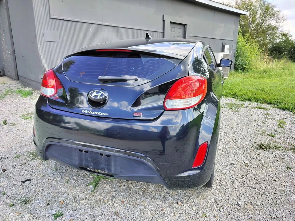 2013 Hyundai Veloster - Image 4 of 10