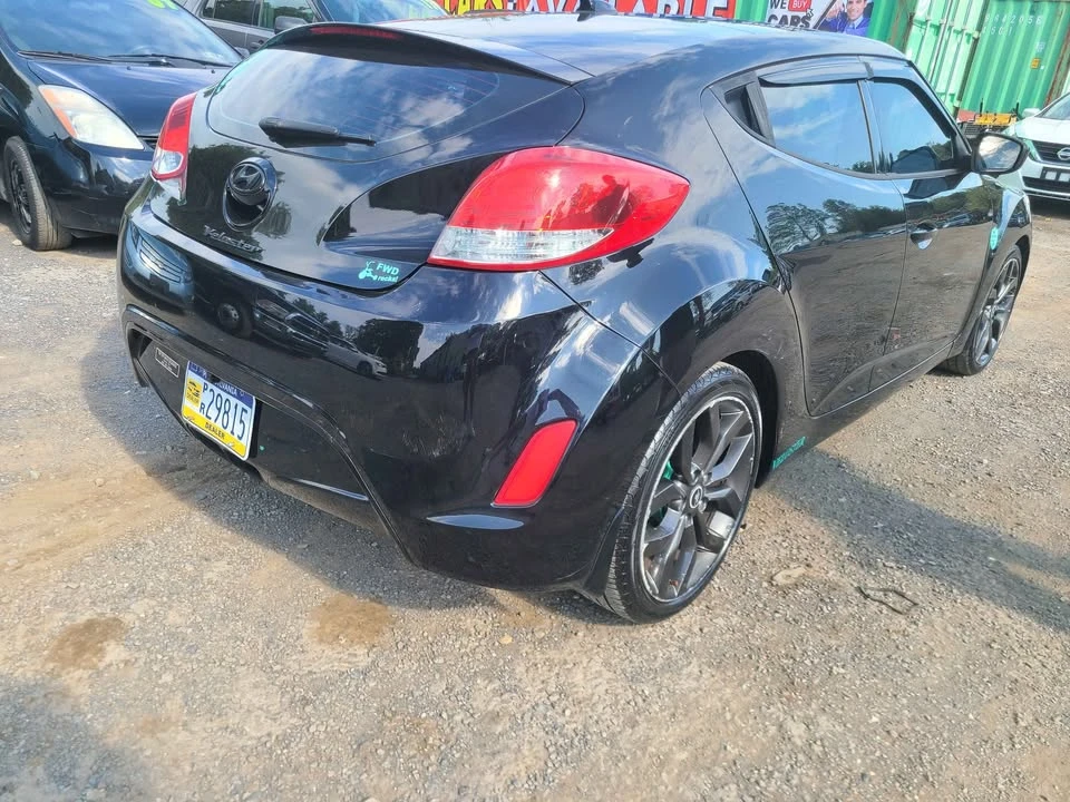 2013 Hyundai Veloster - Image 4 of 16
