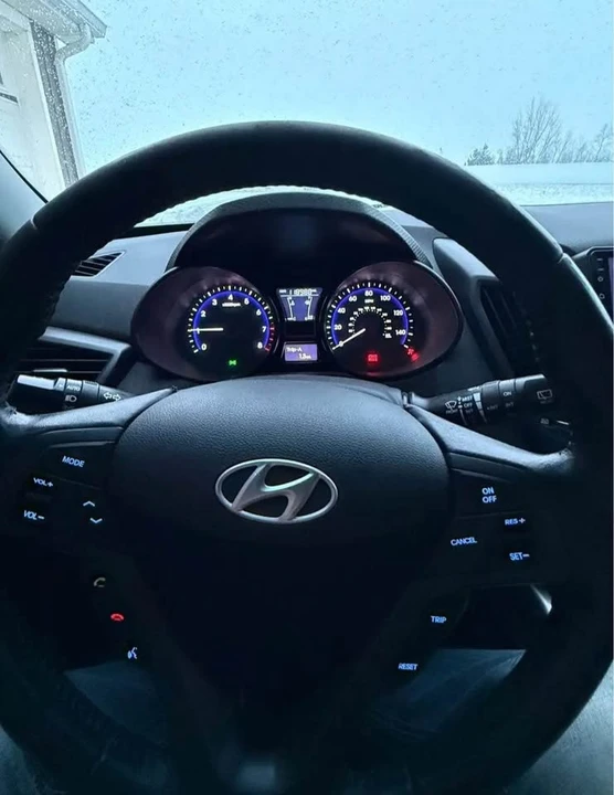 2013 Hyundai Veloster - Image 10 of 10