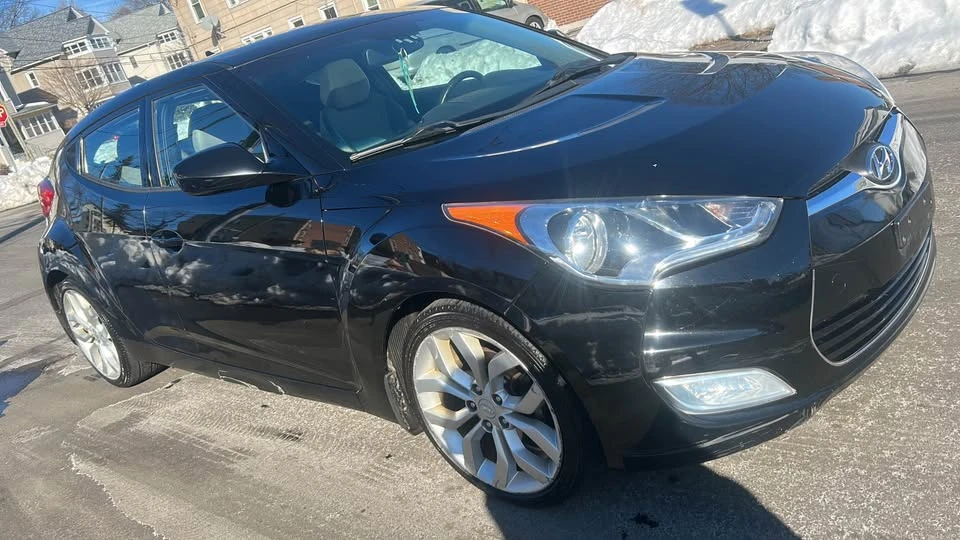 2013 Hyundai Veloster - Image 3 of 8