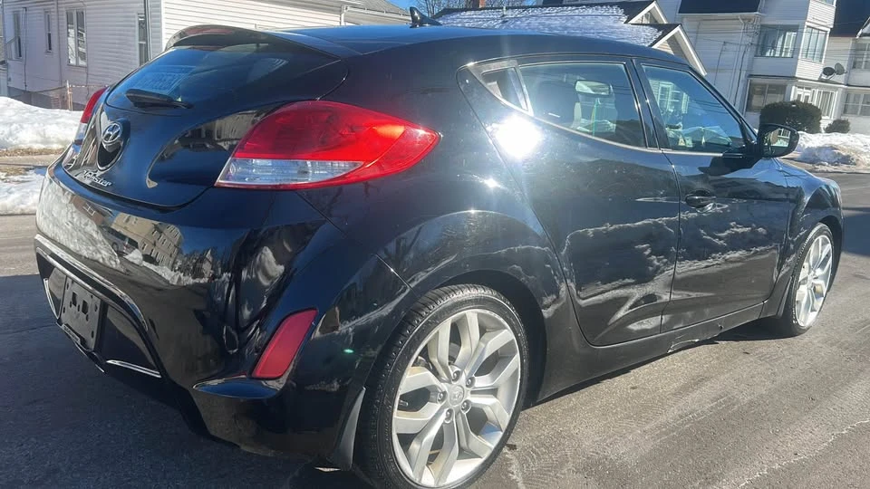 2013 Hyundai Veloster - Image 6 of 8