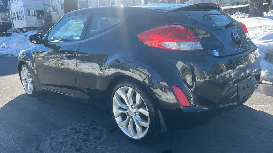 2013 Hyundai Veloster - Image 4 of 8