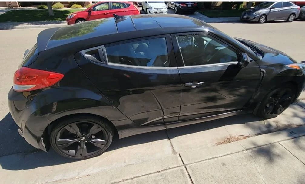 2013 Hyundai Veloster - Image 4 of 12