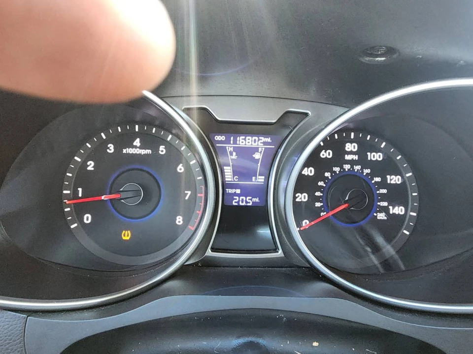 2013 Hyundai Veloster - Image 3 of 5