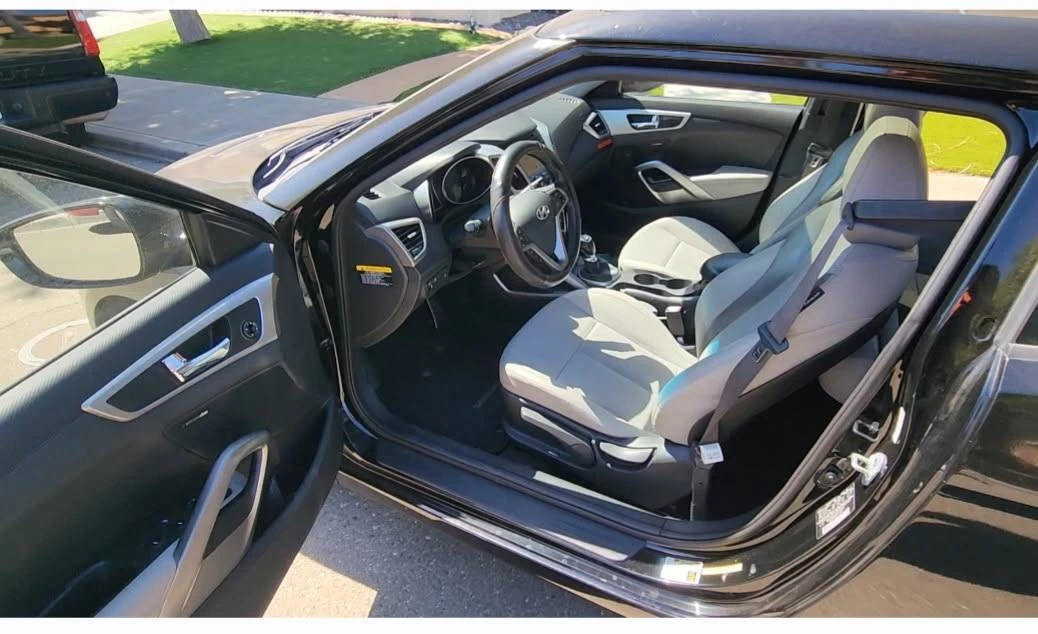 2013 Hyundai Veloster - Image 5 of 12