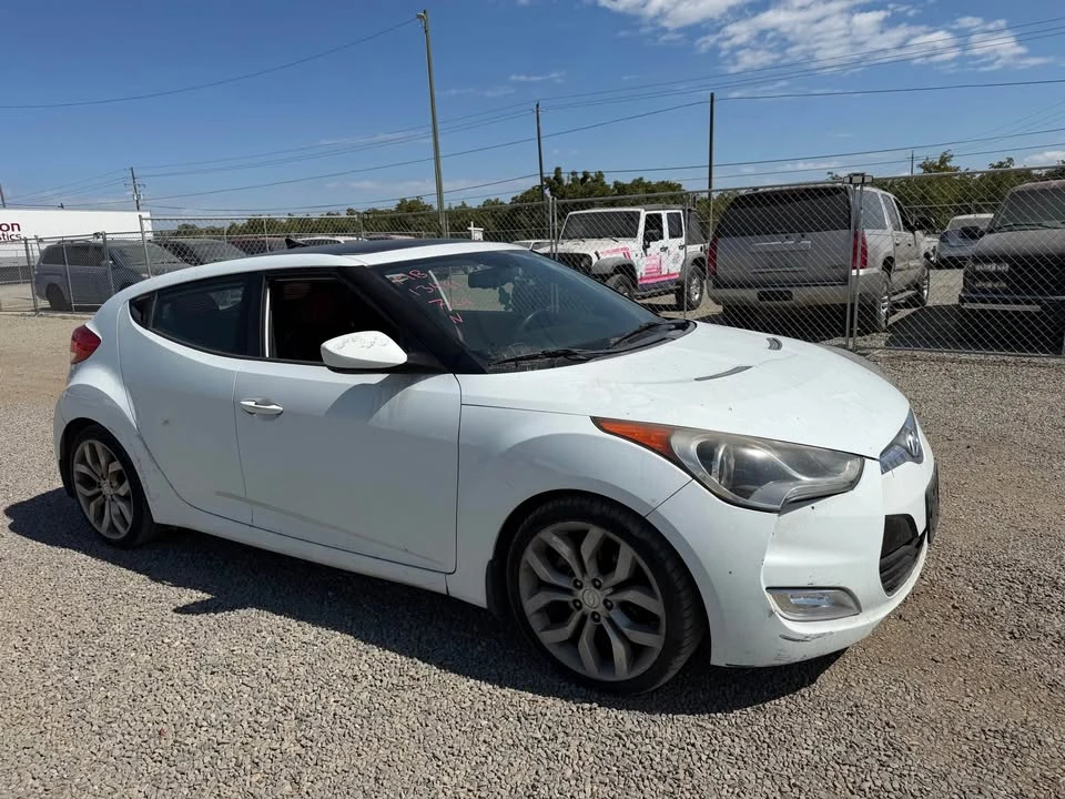 2013 Hyundai Veloster - Image 5 of 7